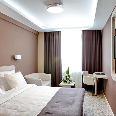 Čačak Garni Hotel Aveny מראה חיצוני תמונה